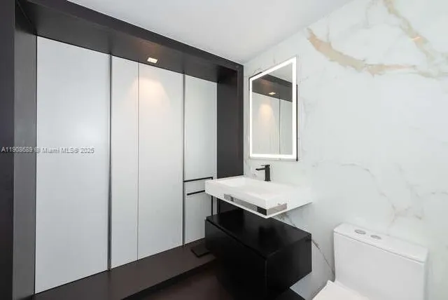 $22,500 | 1325 Bay Drive, Miami Beach, FL 33141