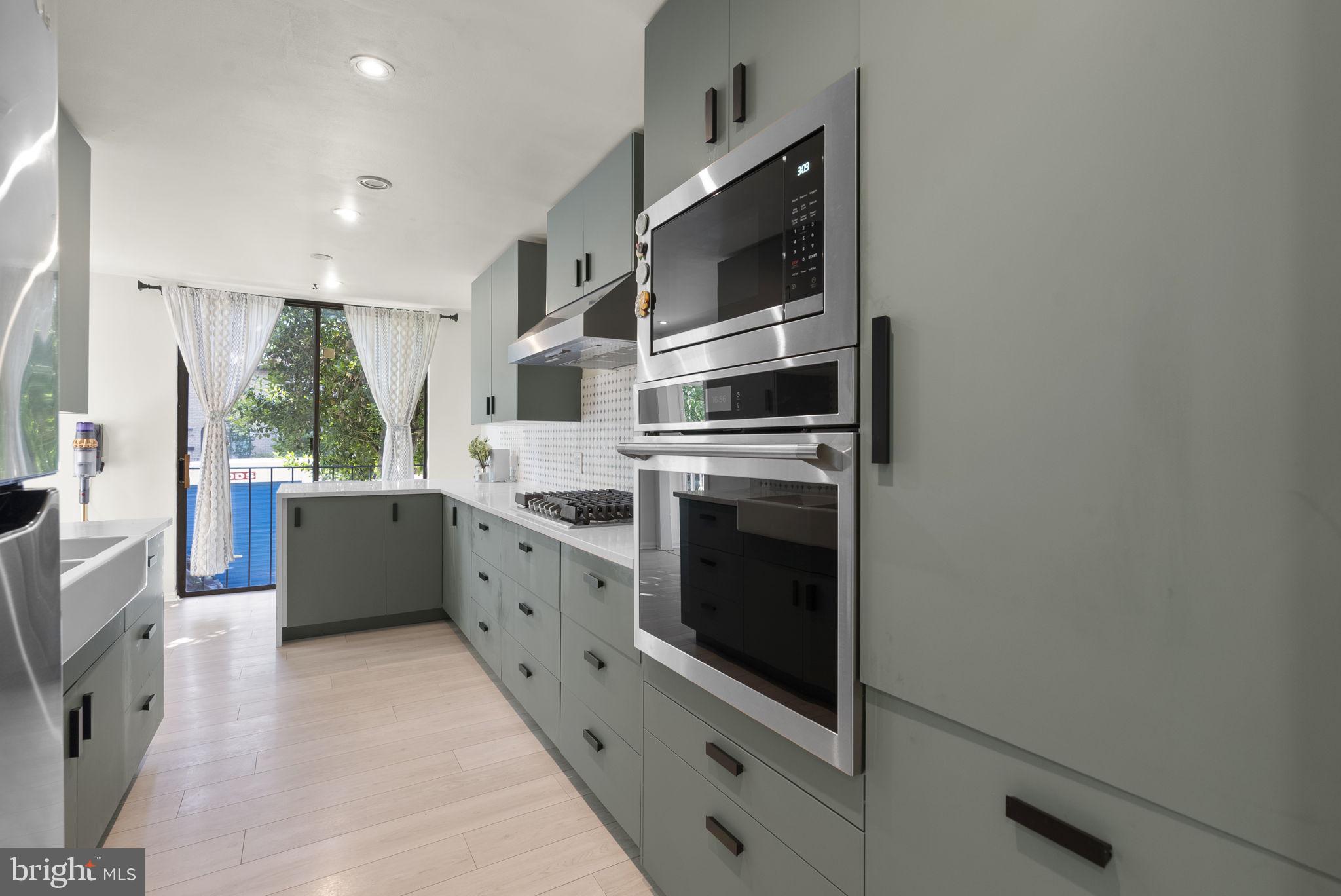 8002 Inverness Ridge Road Potomac, MD 20854 - Photo 14 of 46