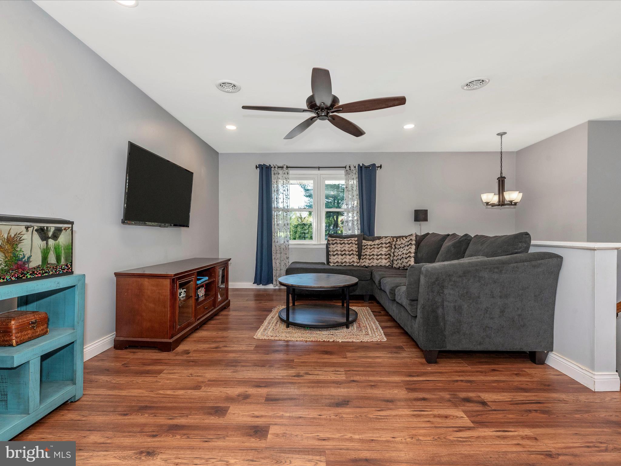 4862 Upper Beckleysville Road Hampstead, MD 21074 - Photo 5 of 51 P8A_0279