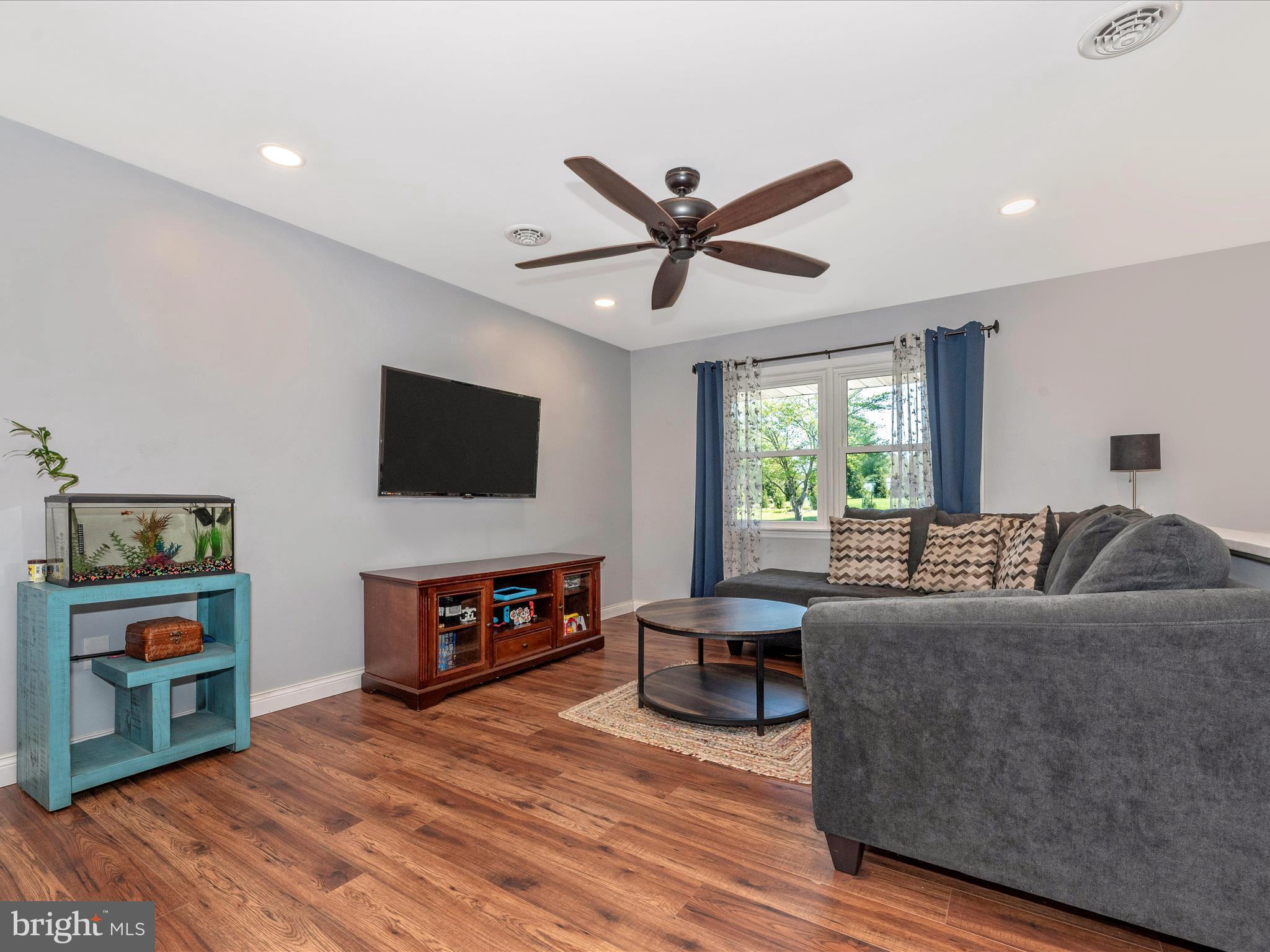 4862 Upper Beckleysville Road Hampstead, MD 21074 - Photo 7 of 51 P8A_0276