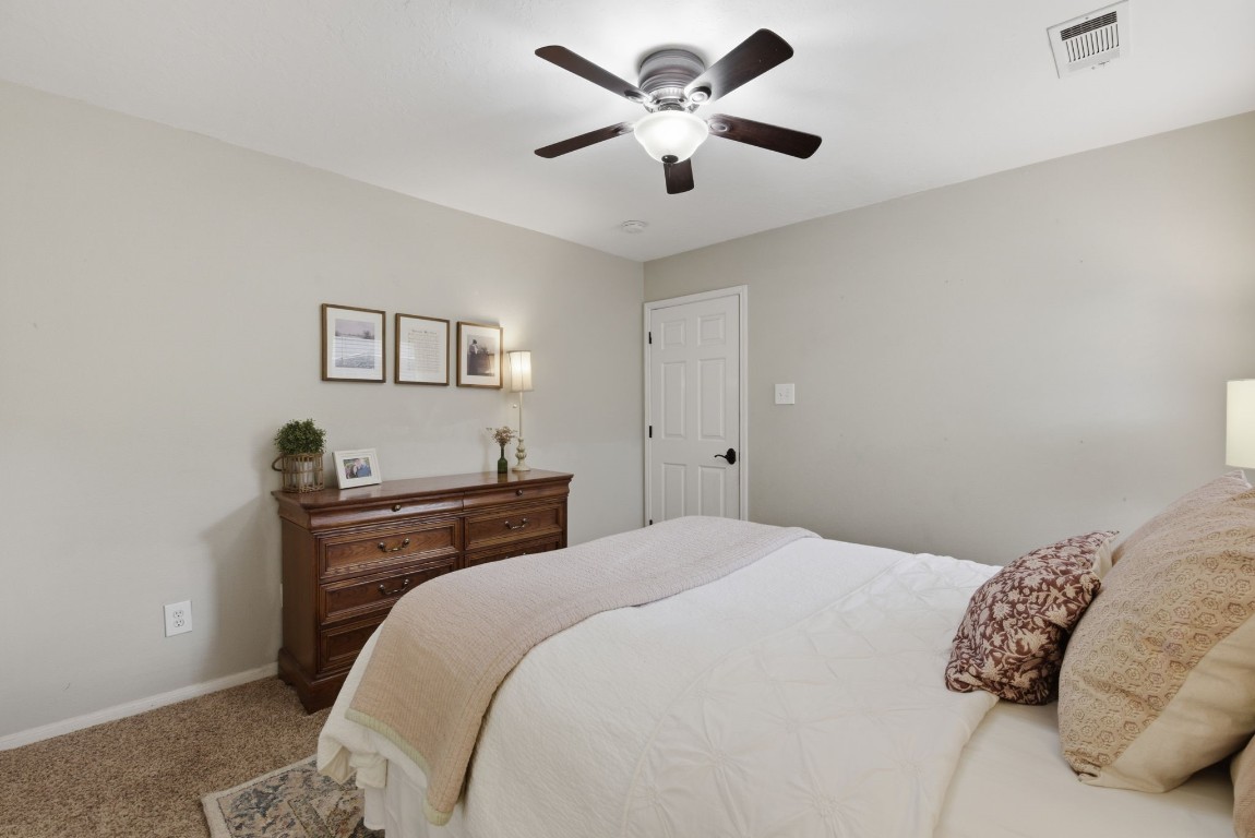 15464 Cardinal Trail Conroe, TX 77302 - Photo 15 of 44 Primary BR #1