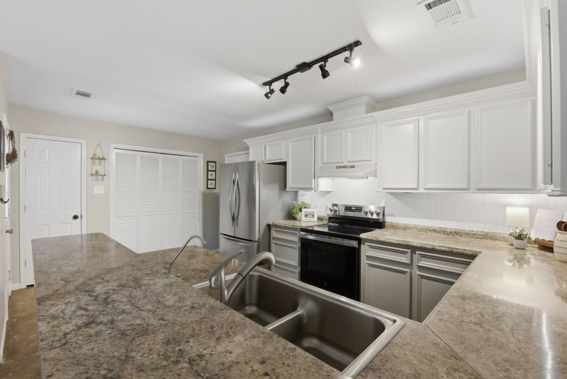 15464 Cardinal Trail Conroe, TX 77302 - Photo 32 of 44