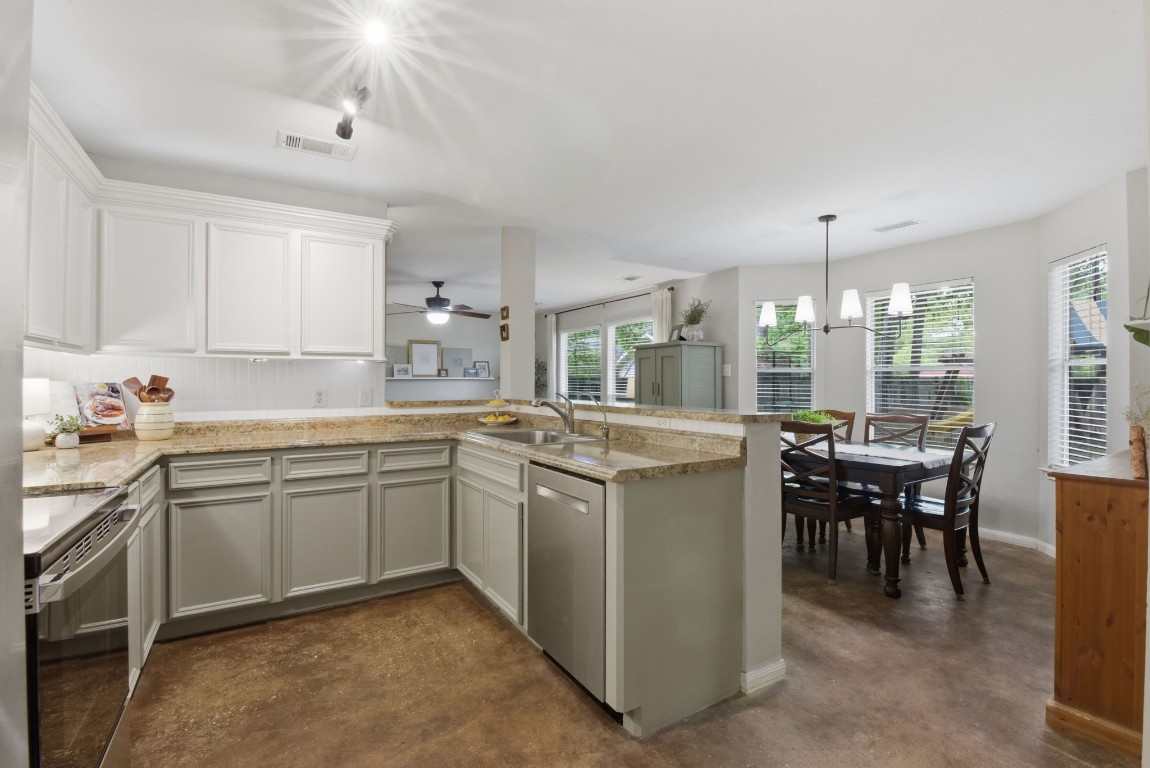 15464 Cardinal Trail Conroe, TX 77302 - Photo 34 of 44