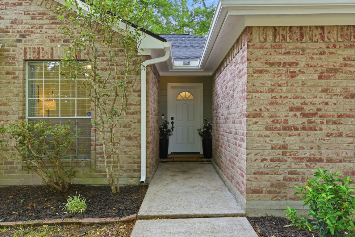 15464 Cardinal Trail Conroe, TX 77302 - Photo 4 of 44
