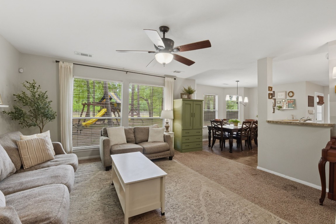 15464 Cardinal Trail Conroe, TX 77302 - Photo 7 of 44