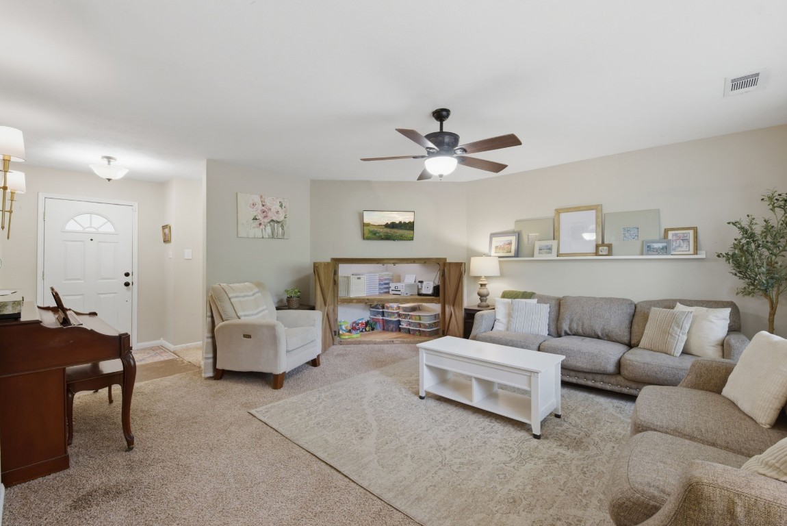 15464 Cardinal Trail Conroe, TX 77302 - Photo 9 of 44