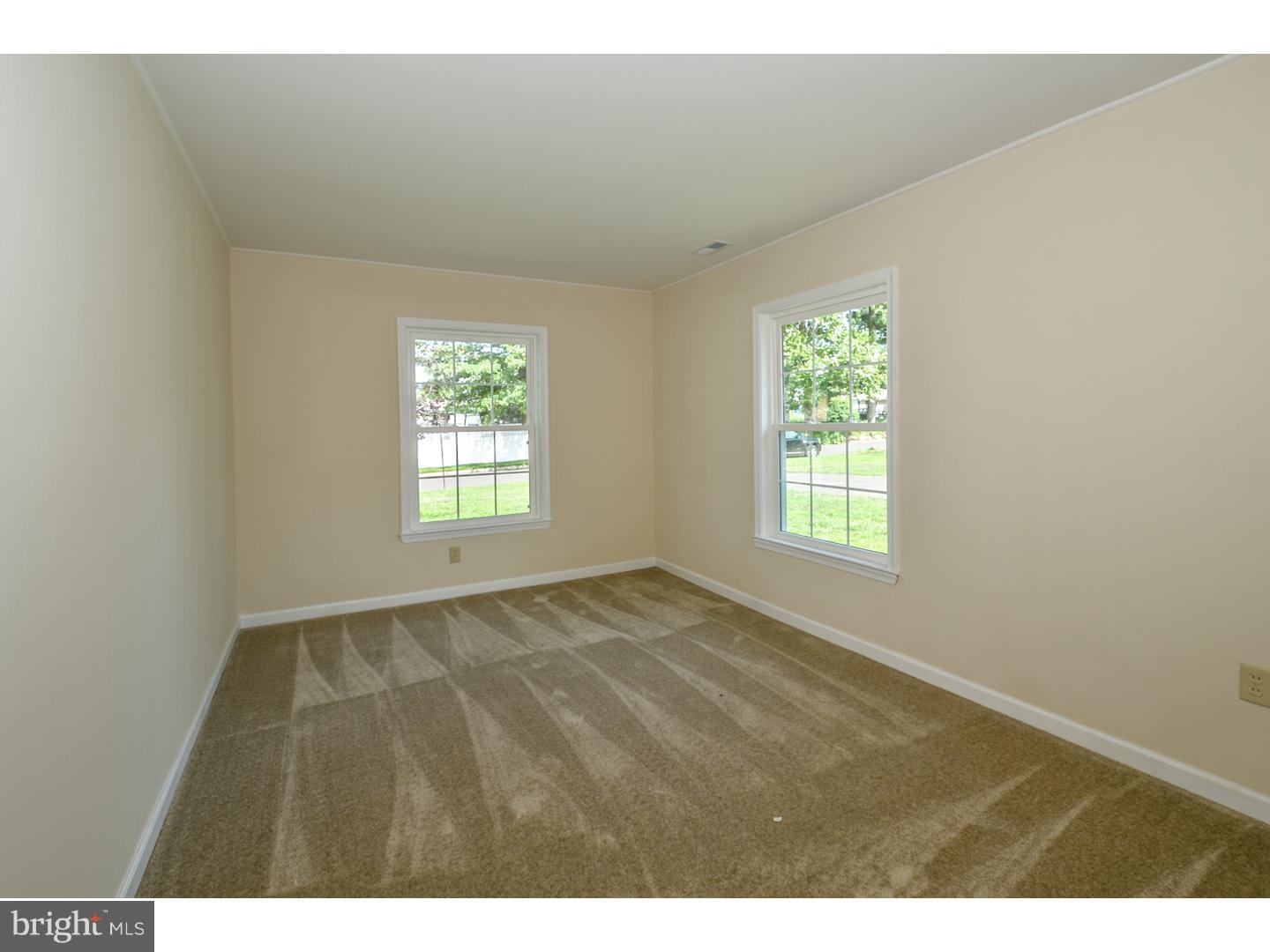 59 Smoketree Road Levittown, PA 19056 - Photo 20 of 24 Gallery Image 20