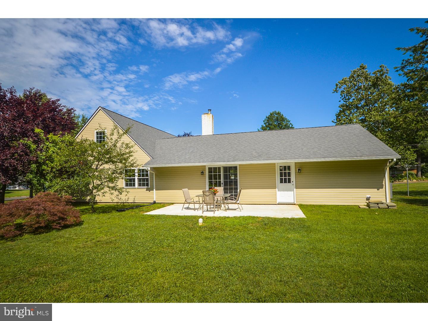 59 Smoketree Road Levittown, PA 19056 - Photo 3 of 24 Gallery Image 3
