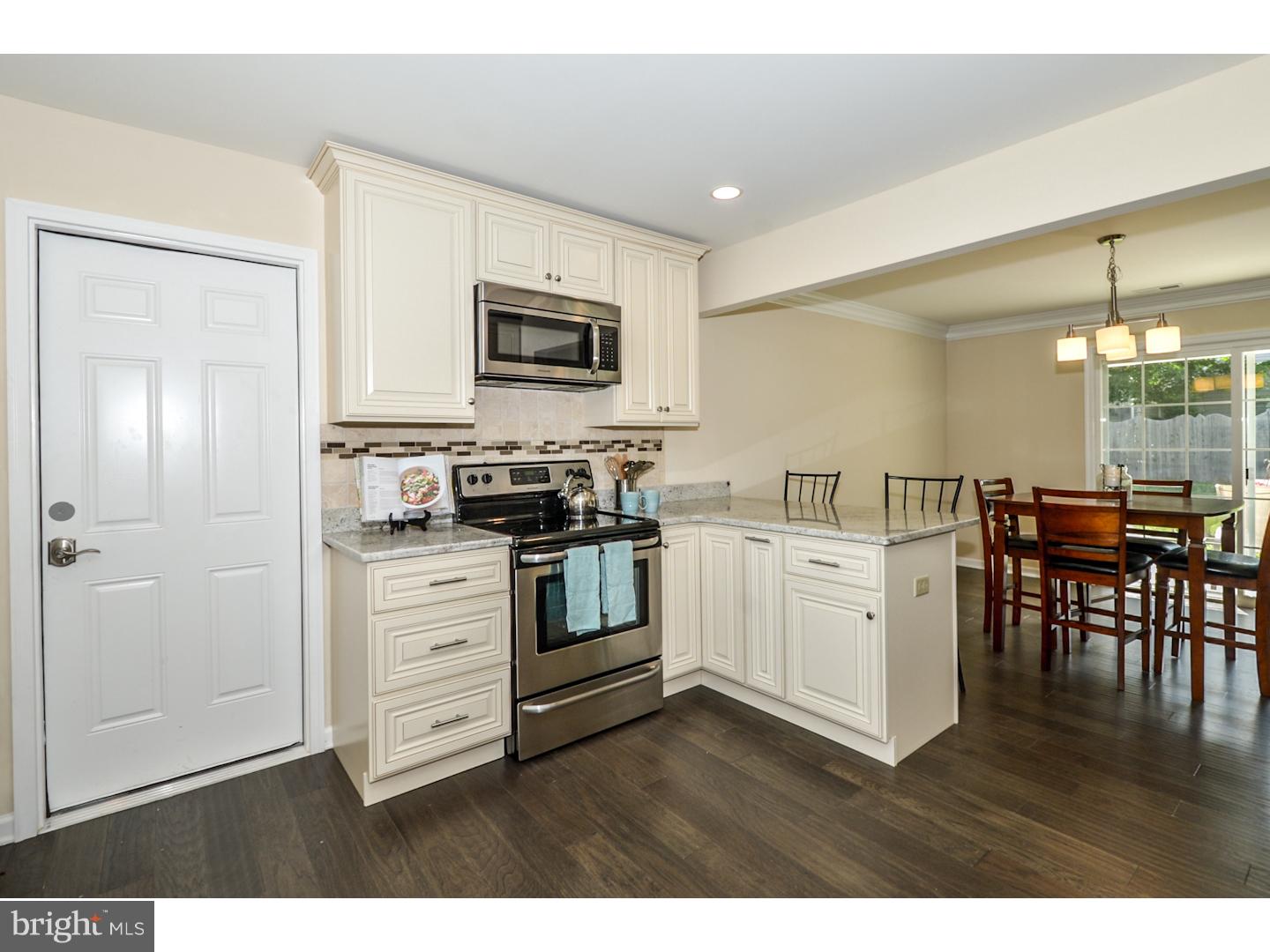 59 Smoketree Road Levittown, PA 19056 - Photo 7 of 24 Gallery Image 7
