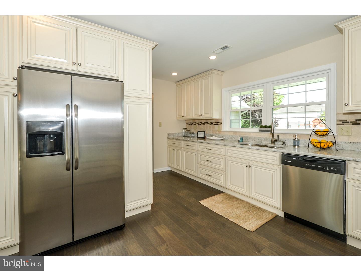 59 Smoketree Road Levittown, PA 19056 - Photo 8 of 24 Gallery Image 8