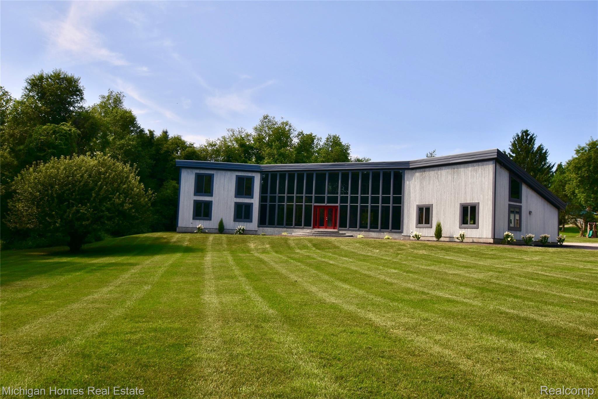 9753 Gibbs Road Clarkston, MI 48348 - Photo 5 of 43 9753 Gibbs Road~Enjoy secluded 2.5 Acres with a heated pole barn and 2 story barn.