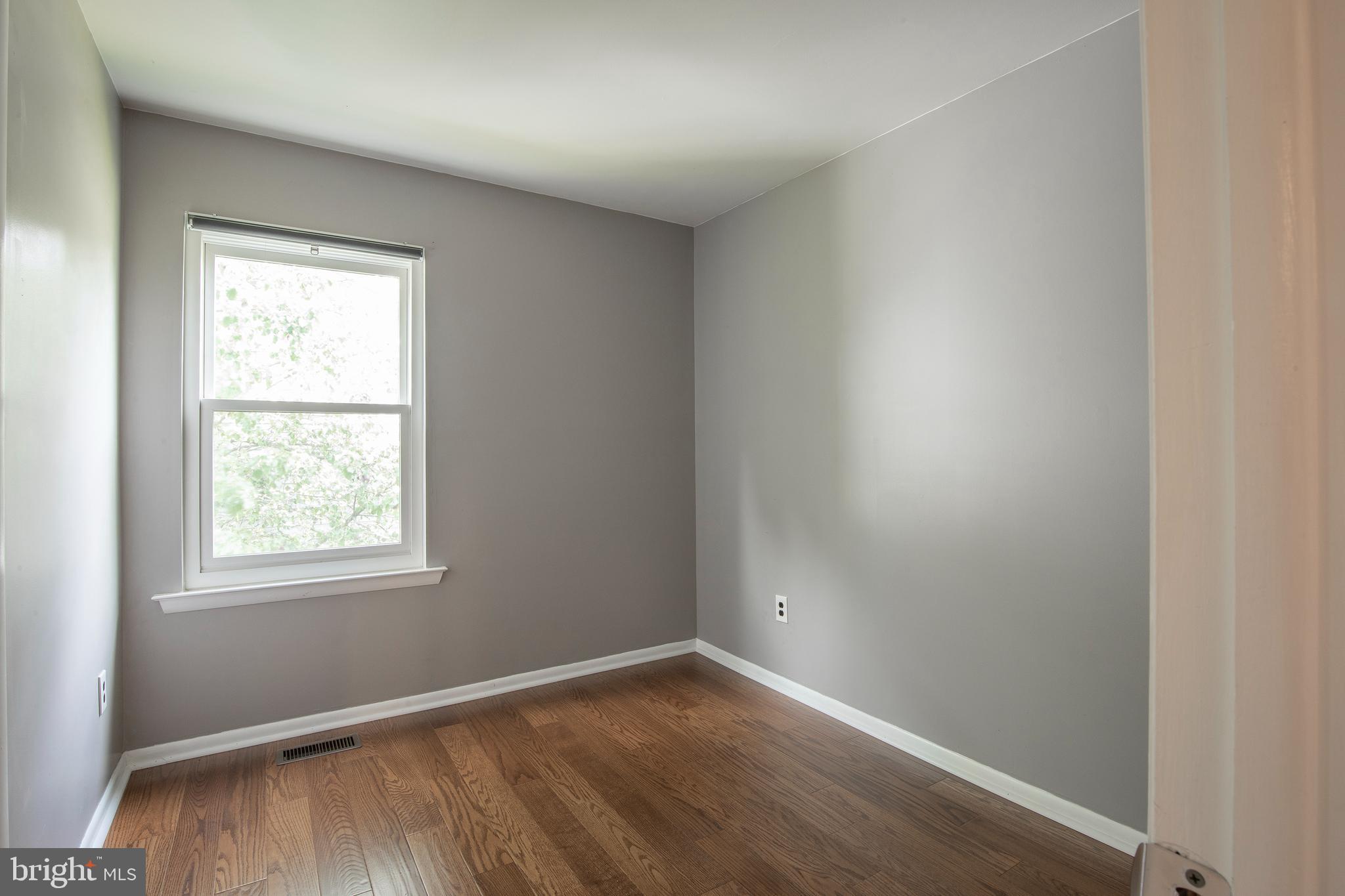 11 School Road Horsham, PA 19044 - Photo 15 of 29 Bedroom 2