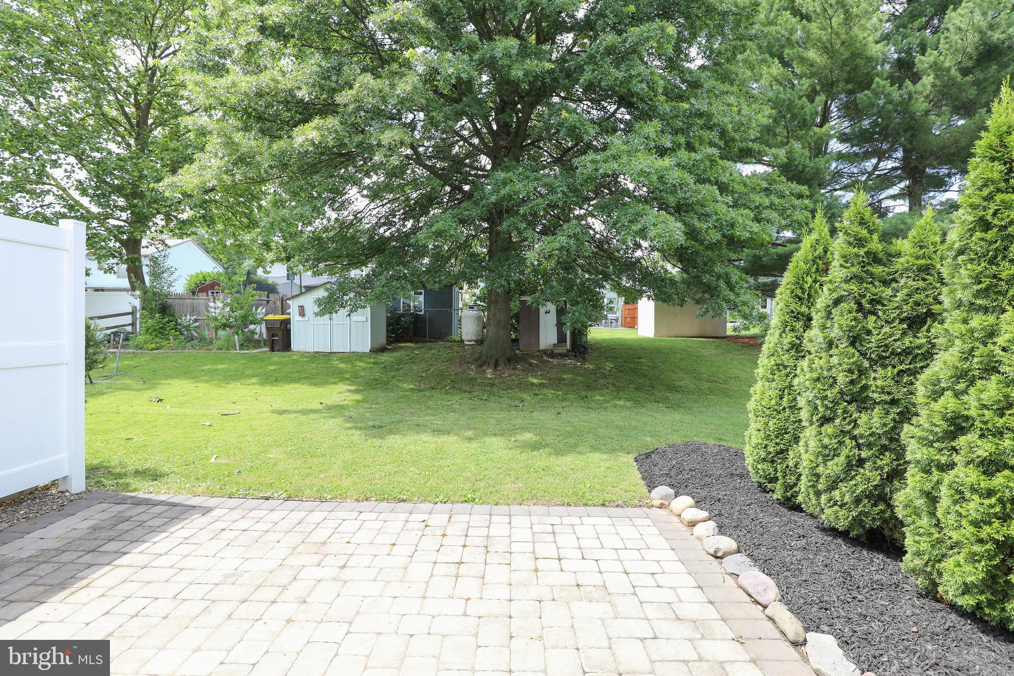 11 School Road Horsham, PA 19044 - Photo 27 of 29 Back patio