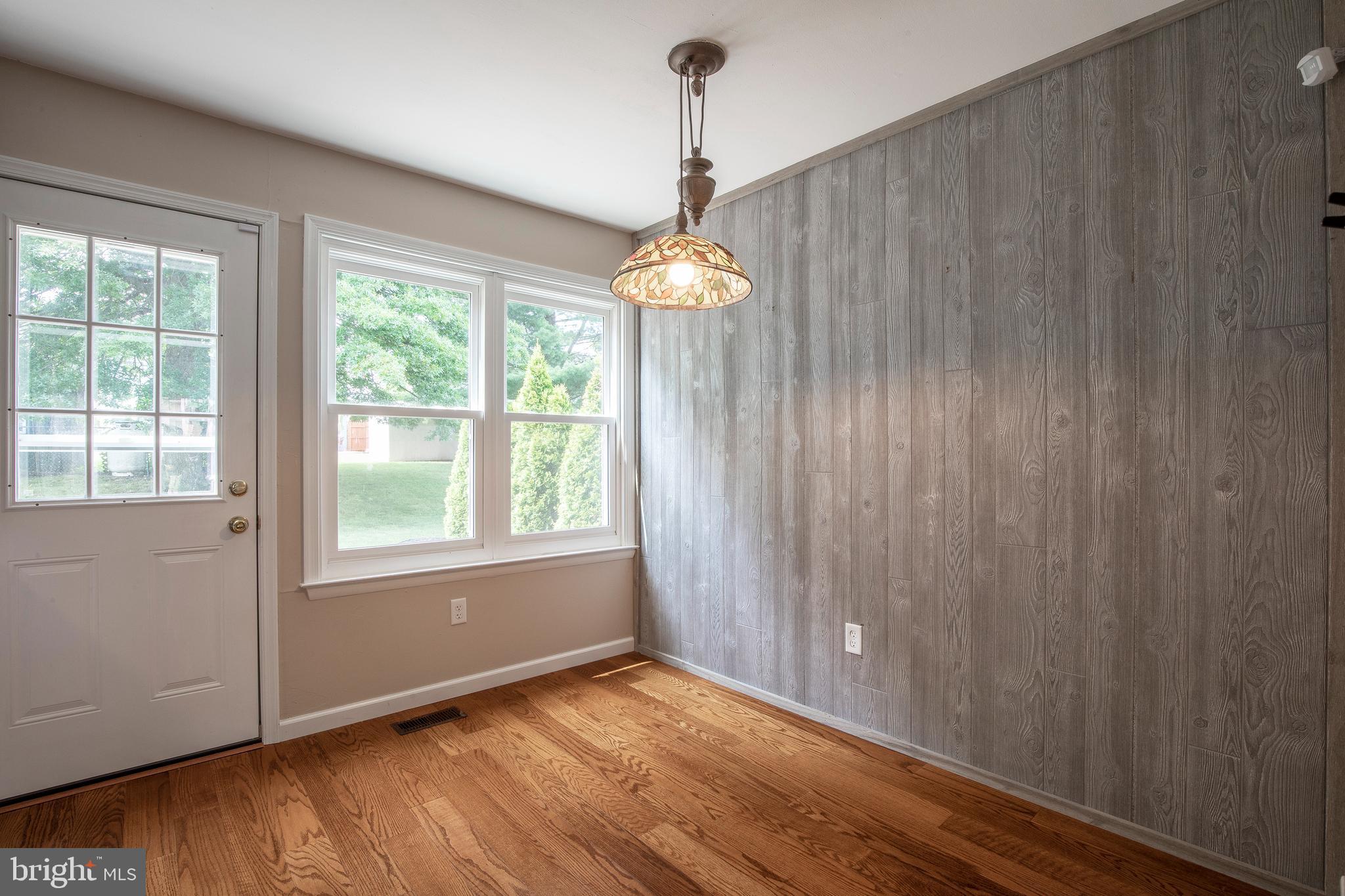 11 School Road Horsham, PA 19044 - Photo 8 of 29 Kitchen with door to backyard/patio
