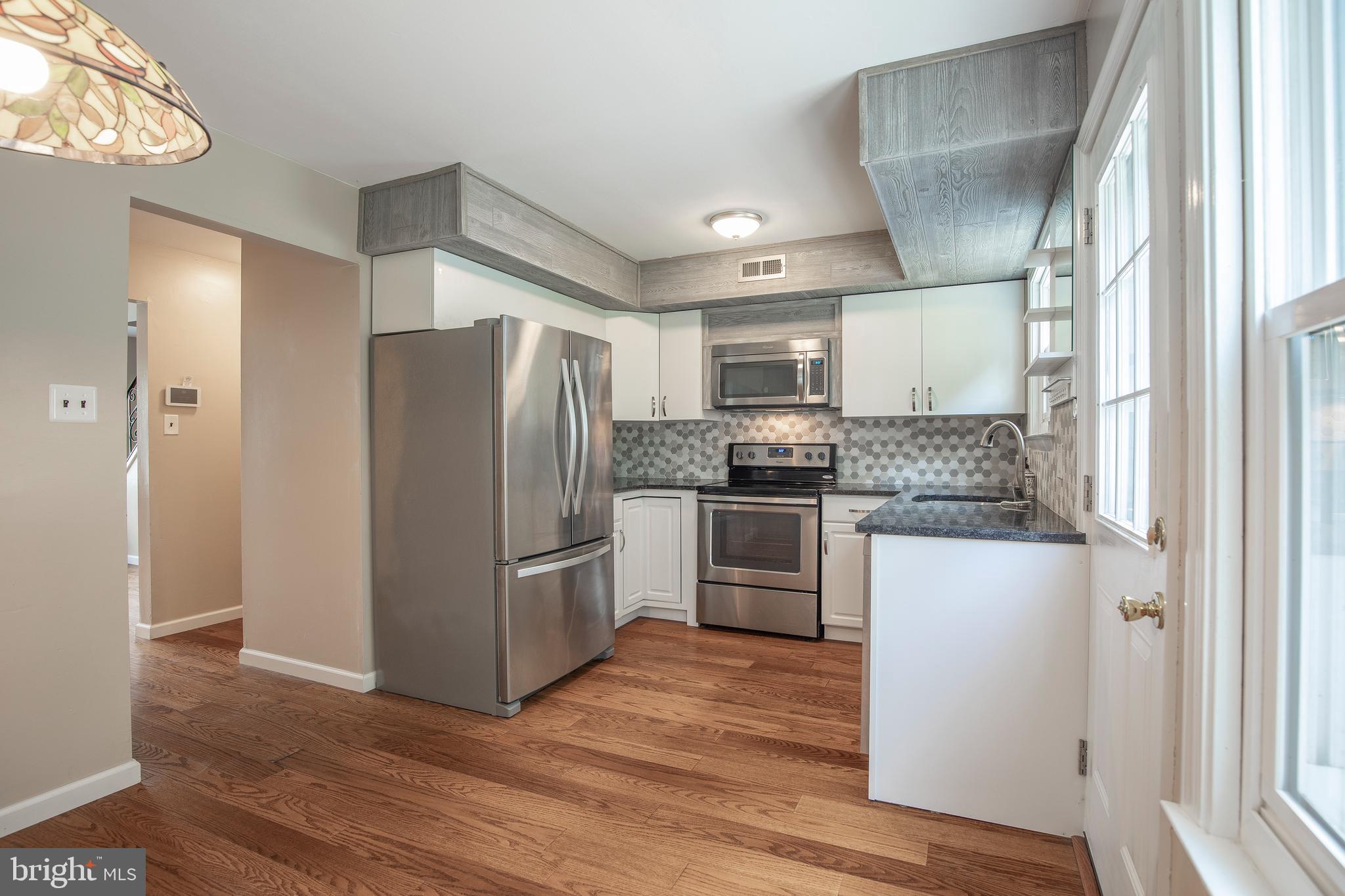 11 School Road Horsham, PA 19044 - Photo 10 of 29 Kitchen