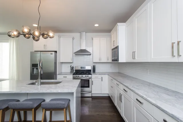 $3,795 | 1708 A Neal Terrace, Nashville, TN 37203