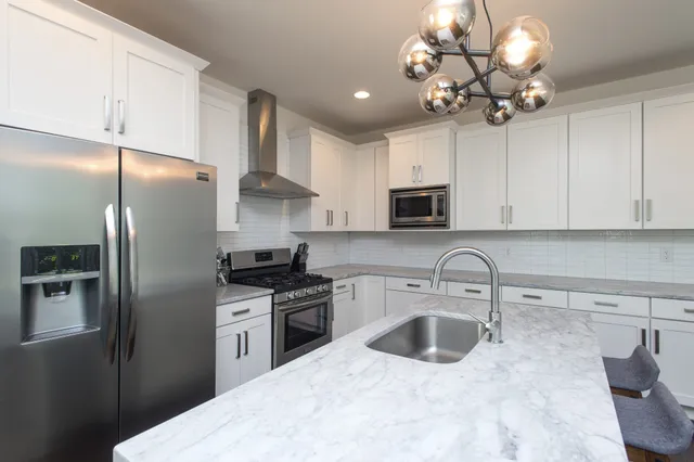 $3,795 | 1708 A Neal Terrace, Nashville, TN 37203