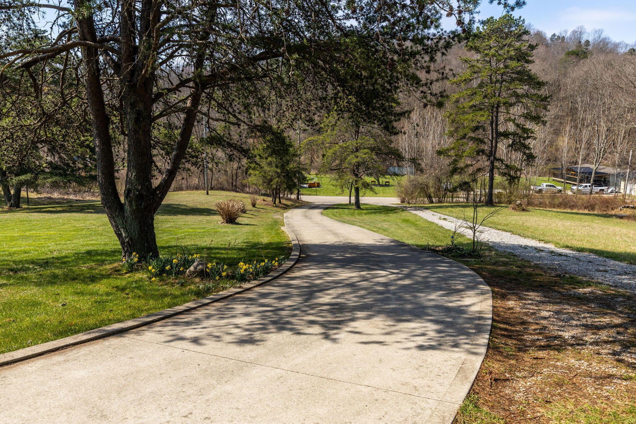 14948 Jack Run Road Rockbridge, OH 43149 - Photo 6 of 43 Driveway