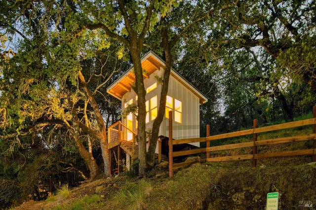 $1,274,000 | 18970 Sweet William Court, Sonoma, CA 95476