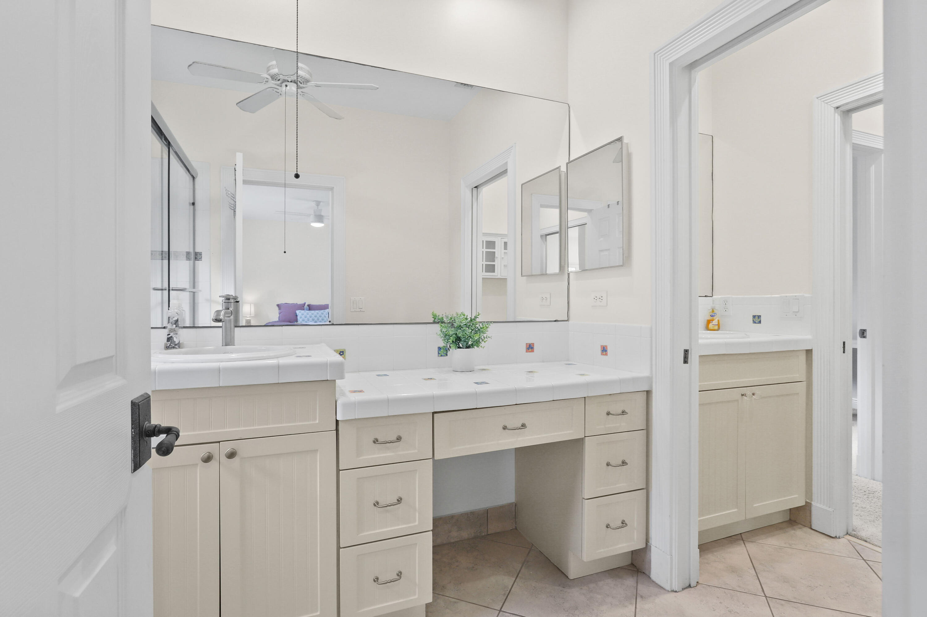 400 Mangrove Point Jupiter, FL 33458 - Photo 38 of 55 Upstairs Bathroom