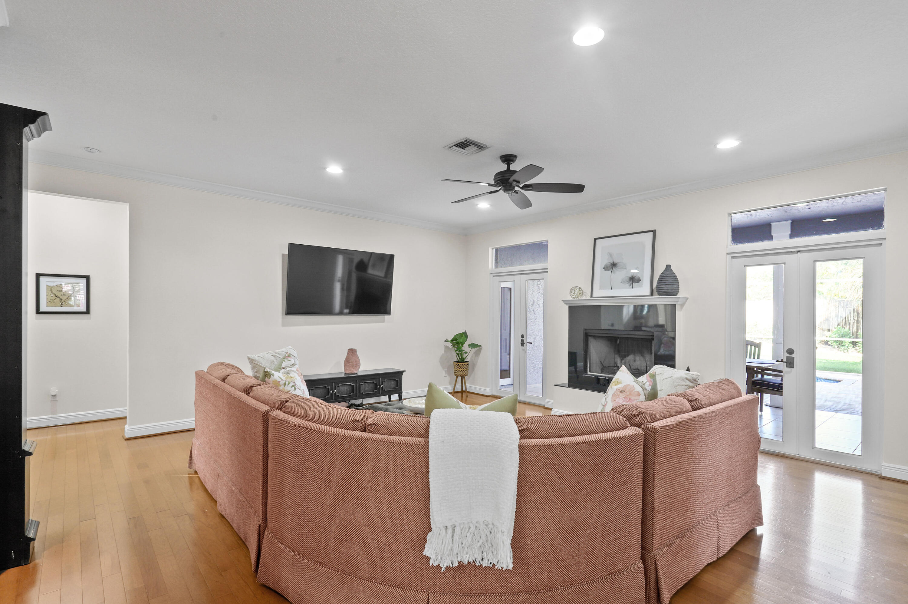 400 Mangrove Point Jupiter, FL 33458 - Photo 8 of 55 Family Room