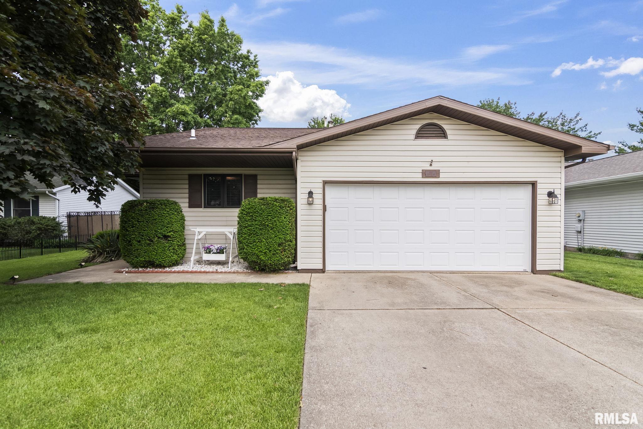5225 Buford Street Springfield, IL 62703 - Photo 1 of 28