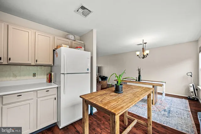 $330,000 | 1160 Pin Oak Drive, Perkiomenville, PA 18074