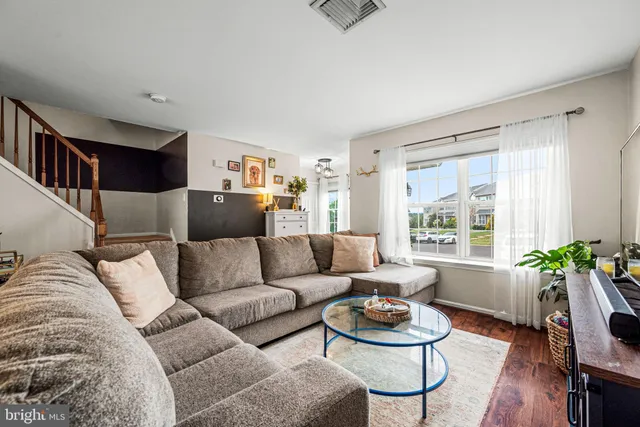 $330,000 | 1160 Pin Oak Drive, Perkiomenville, PA 18074