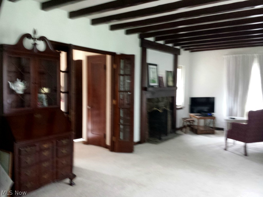 33445 Baldwin Road Solon, OH 44139 - Photo 4 of 25 Living room