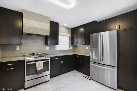 $635,000 | 1 North Branch River Road, Somerville, NJ 08876