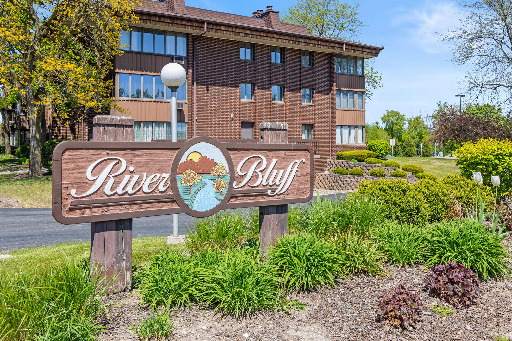 N84w15750 Ridge Road, Unit 105 Menomonee Falls, WI 53051 - Photo 1 of 28 River Bluff