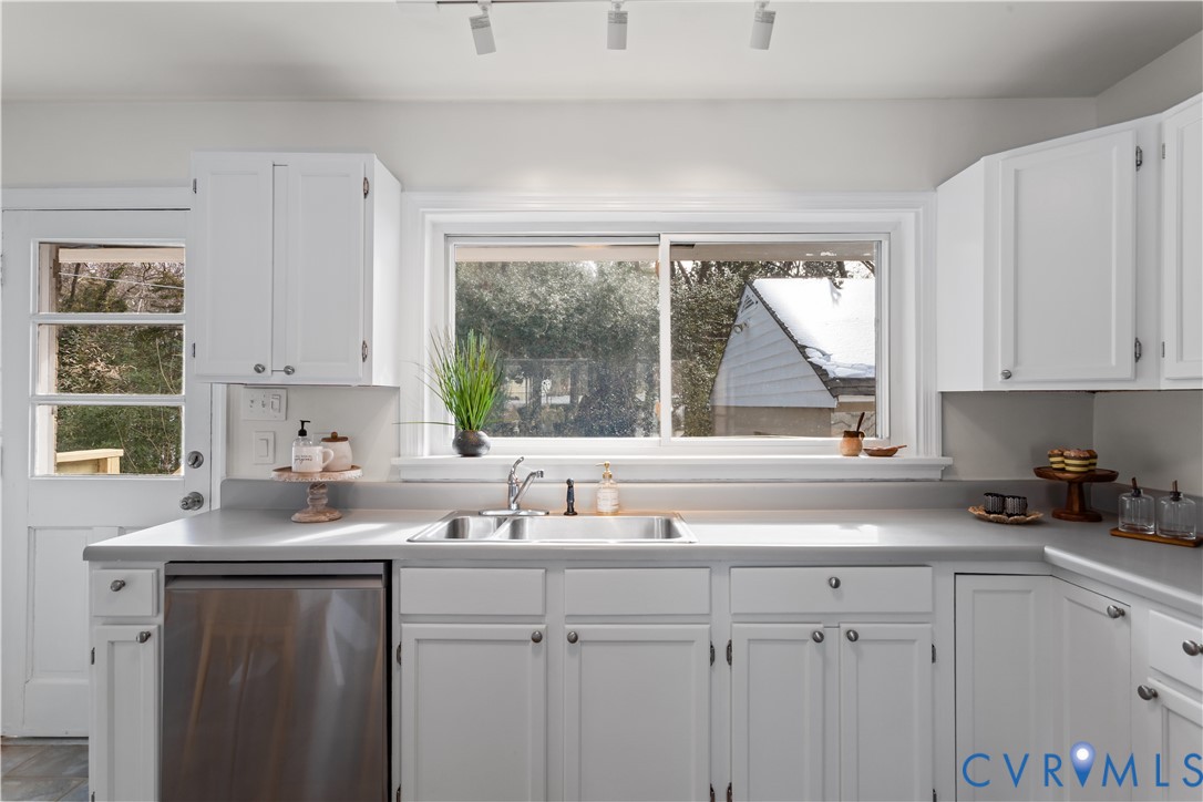 5101 Earlwick Road Richmond, VA 23230 - Photo 13 of 30