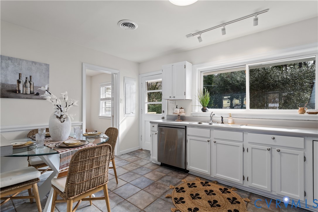 5101 Earlwick Road Richmond, VA 23230 - Photo 9 of 30