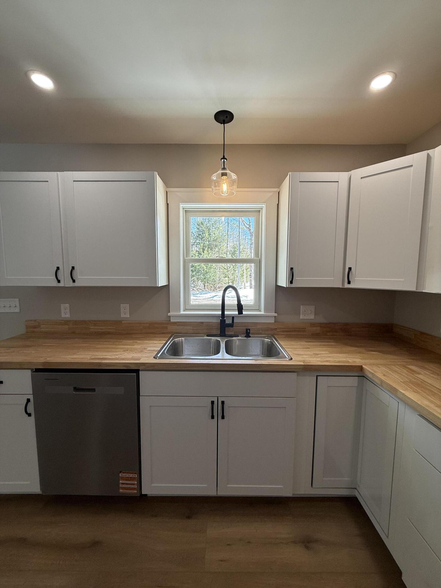 9 Raspberry Hill Road Mechanic Falls, ME 04256 - Photo 6 of 33 IMG_8680