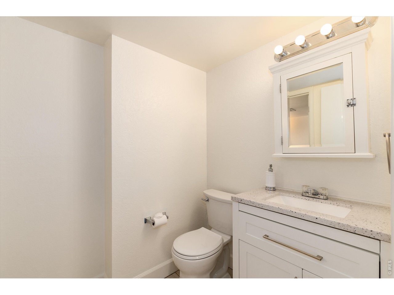 3250 Oneal Circle, Unit H17 Boulder, CO 80301 - Photo 12 of 21 2nd Bathroom