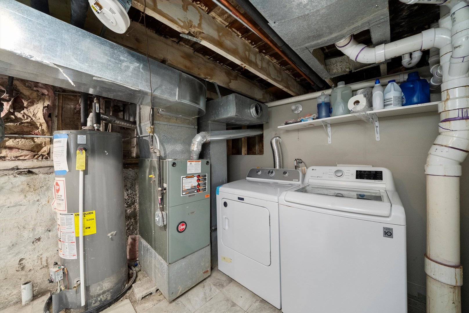 8808 South Loomis Street Chicago, IL 60620 - Photo 23 of 32 a utility room with dryer and washer