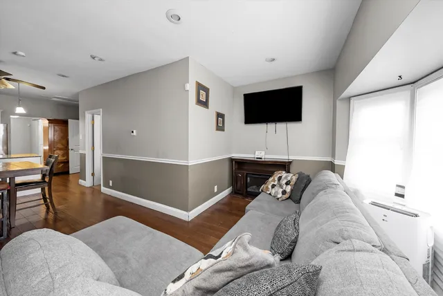 $160,000 | 8808 South Loomis Street, Chicago, IL 60620