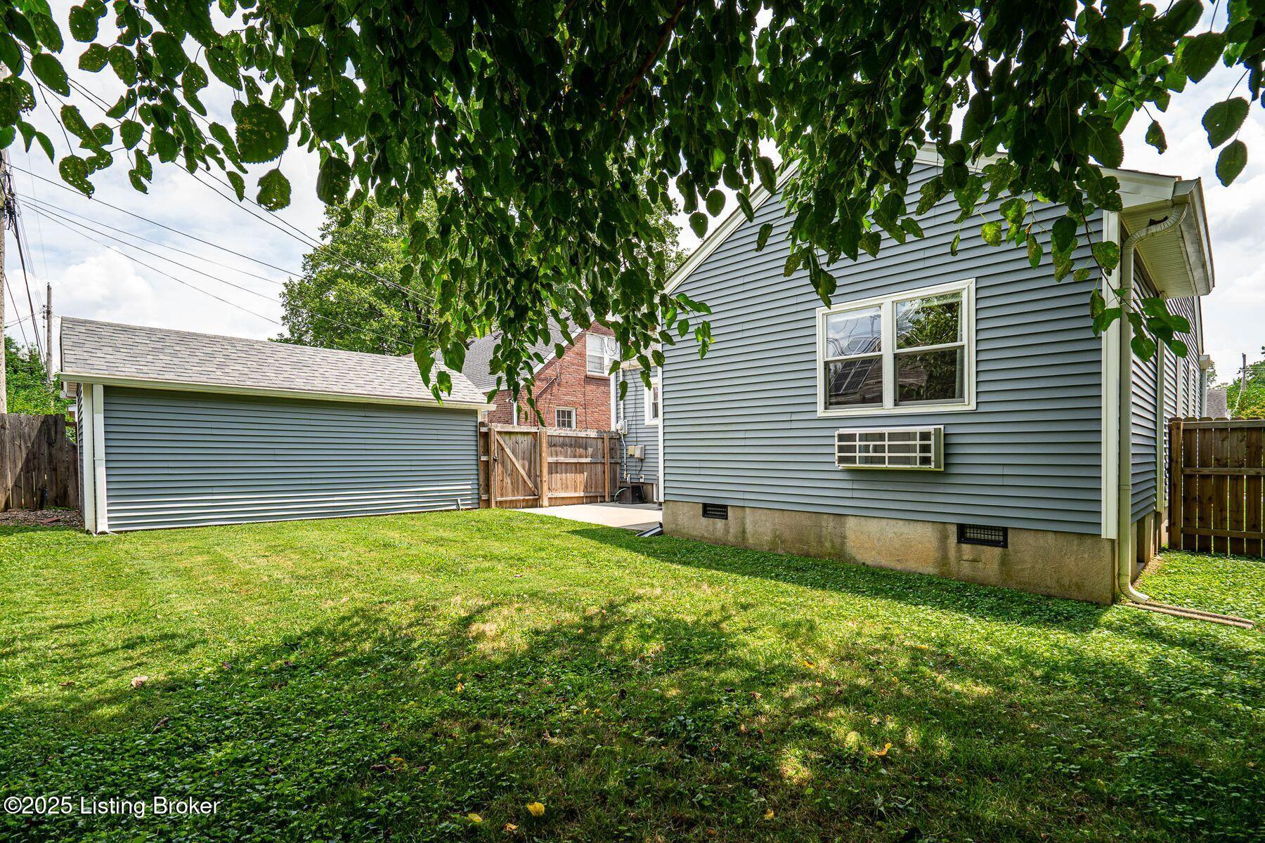 1011 Greenleaf Road Louisville, KY 40213 - Photo 35 of 38 photo_online_035