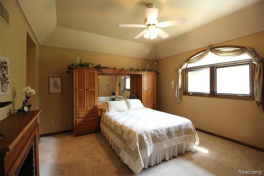 62063 Wolcott Road Ray, MI 48096 - Photo 18 of 53 Bed 1.jpg