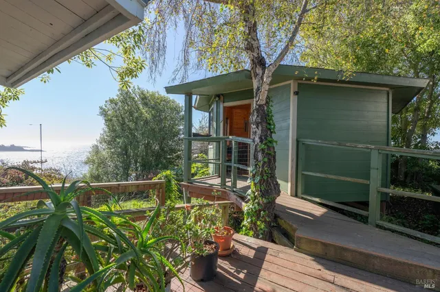 $899,000 | 38882 Honey Run Lane, Gualala, CA 95445