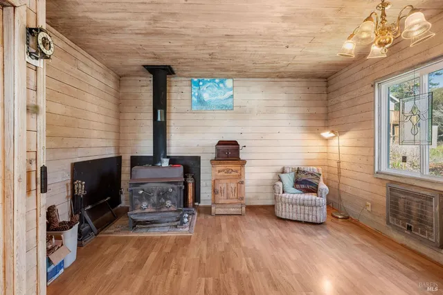 $899,000 | 38882 Honey Run Lane, Gualala, CA 95445