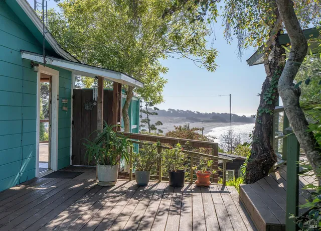 $899,000 | 38882 Honey Run Lane, Gualala, CA 95445