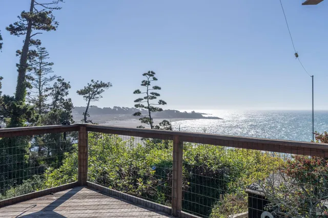 $899,000 | 38882 Honey Run Lane, Gualala, CA 95445