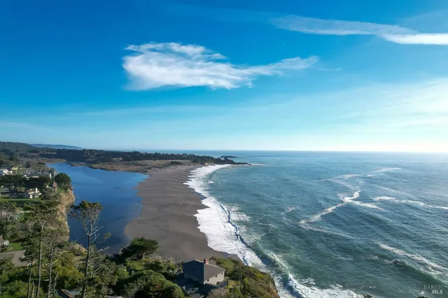 $899,000 | 38882 Honey Run Lane, Gualala, CA 95445