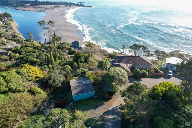 $899,000 | 38882 Honey Run Lane, Gualala, CA 95445