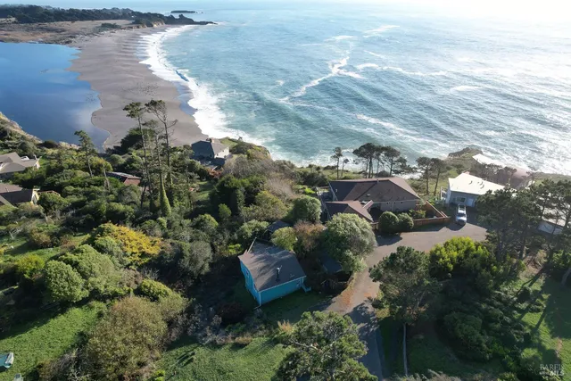 $899,000 | 38882 Honey Run Lane, Gualala, CA 95445