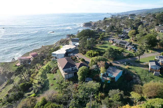 $899,000 | 38882 Honey Run Lane, Gualala, CA 95445