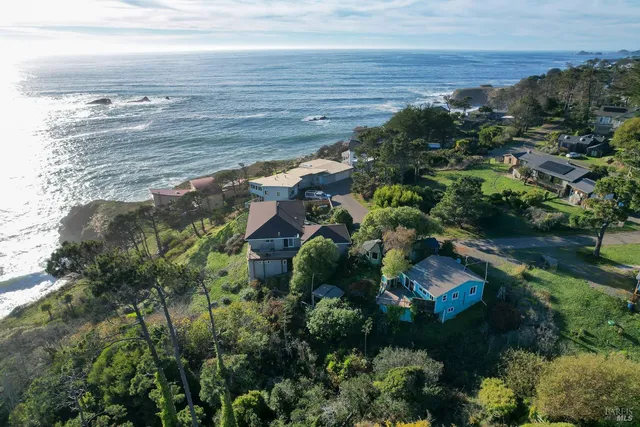 $899,000 | 38882 Honey Run Lane, Gualala, CA 95445