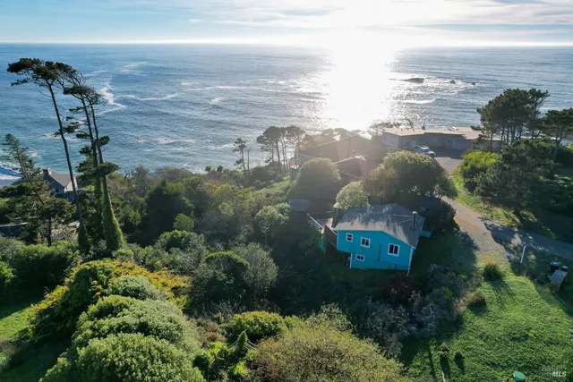 $899,000 | 38882 Honey Run Lane, Gualala, CA 95445