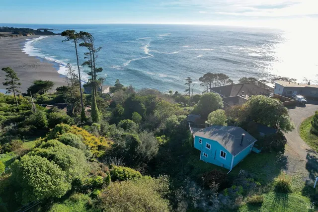 $899,000 | 38882 Honey Run Lane, Gualala, CA 95445